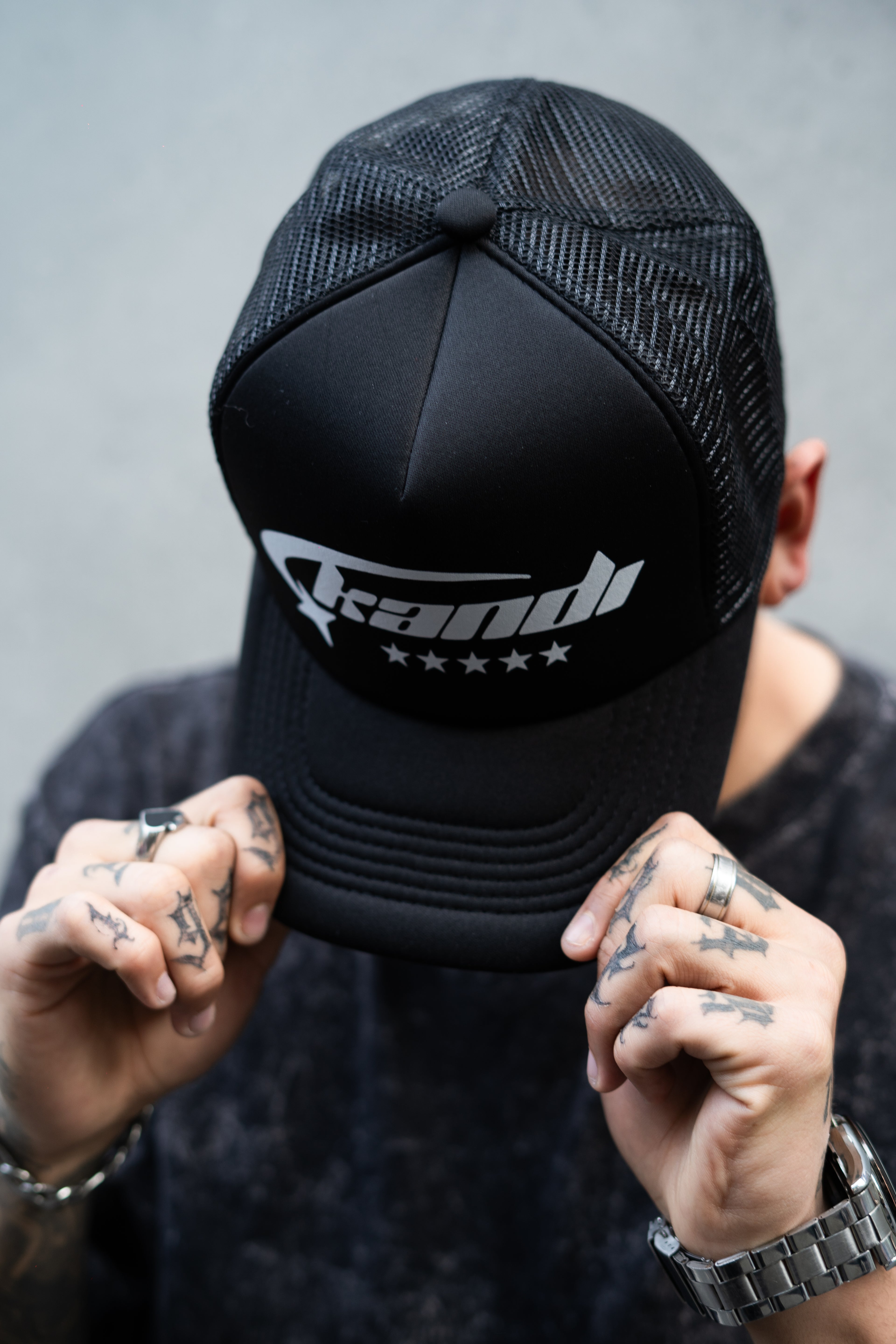 Gorra kandi clasica negra