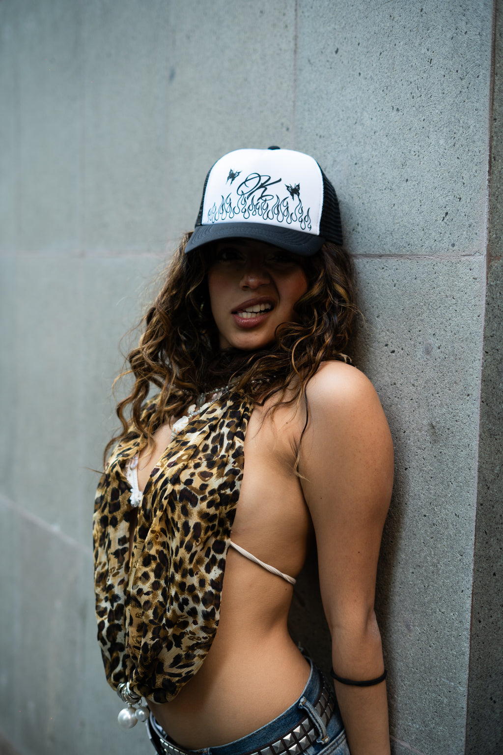Gorra Flamas kandi negro con blanco