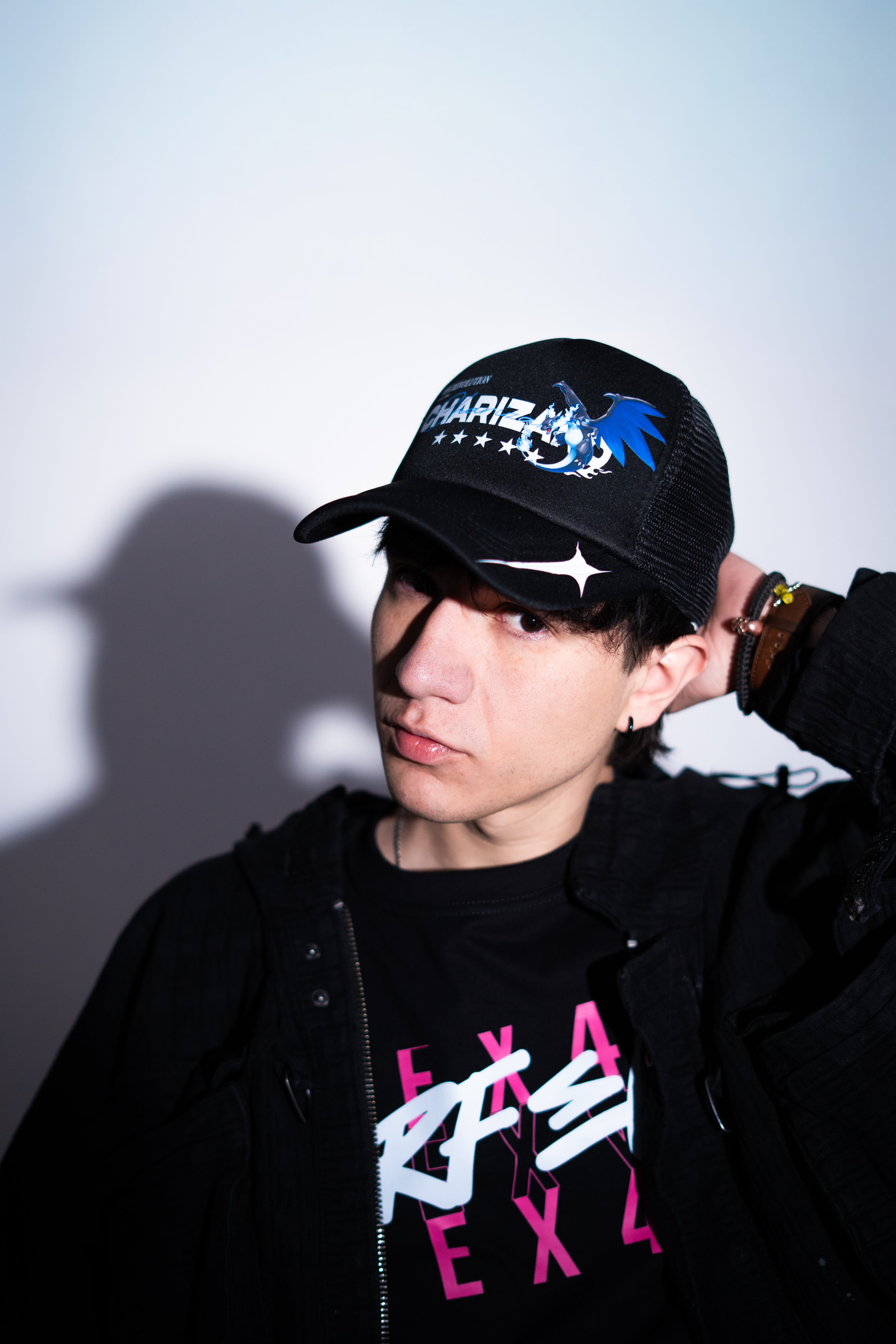 Gorra megacharizard negra kandi