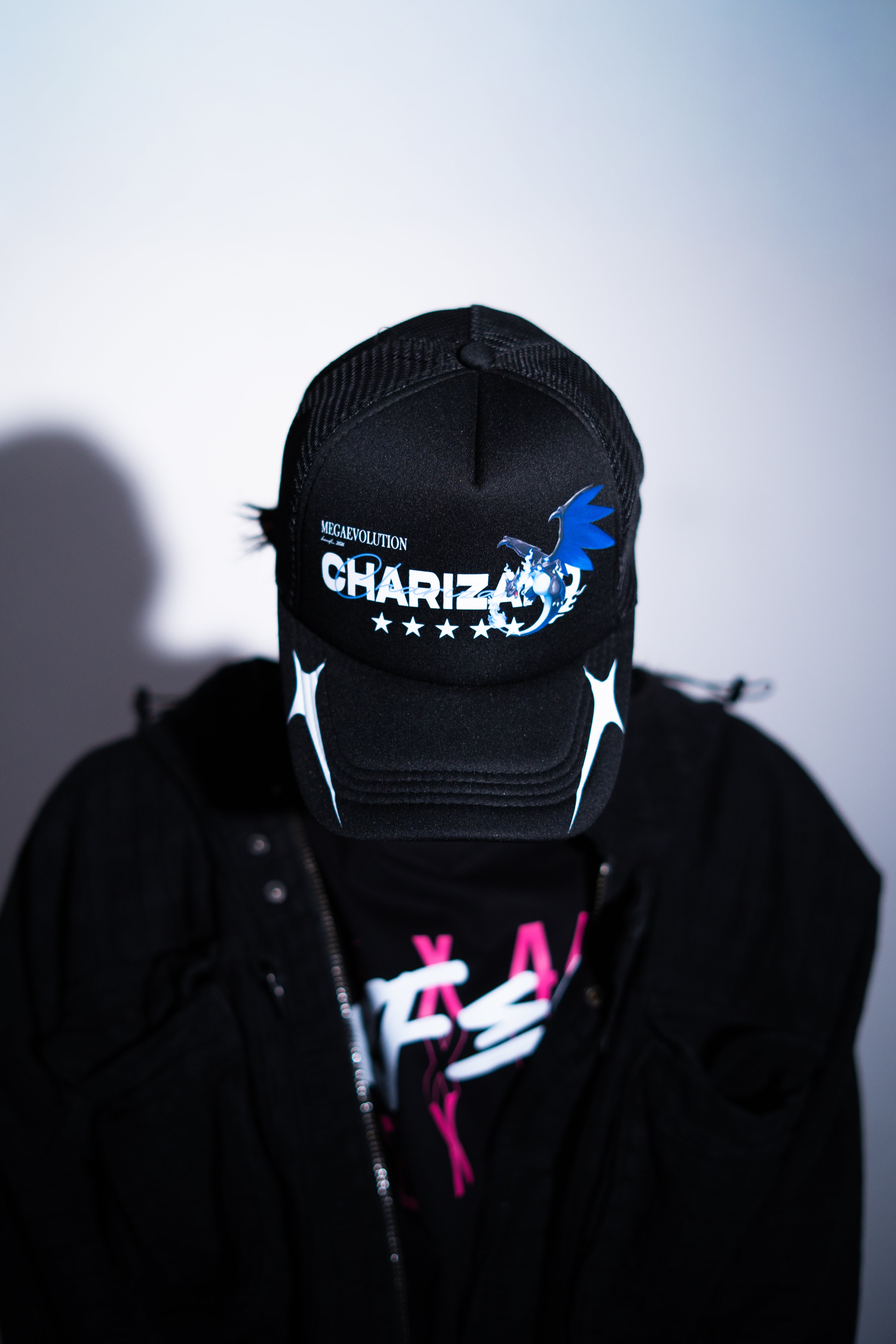 Gorra megacharizard negra kandi